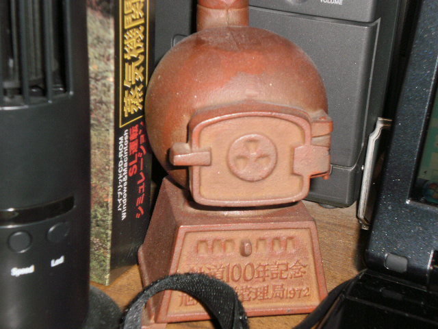 412 北海道の列車における「ダルマストーブ」。: 北の鉄