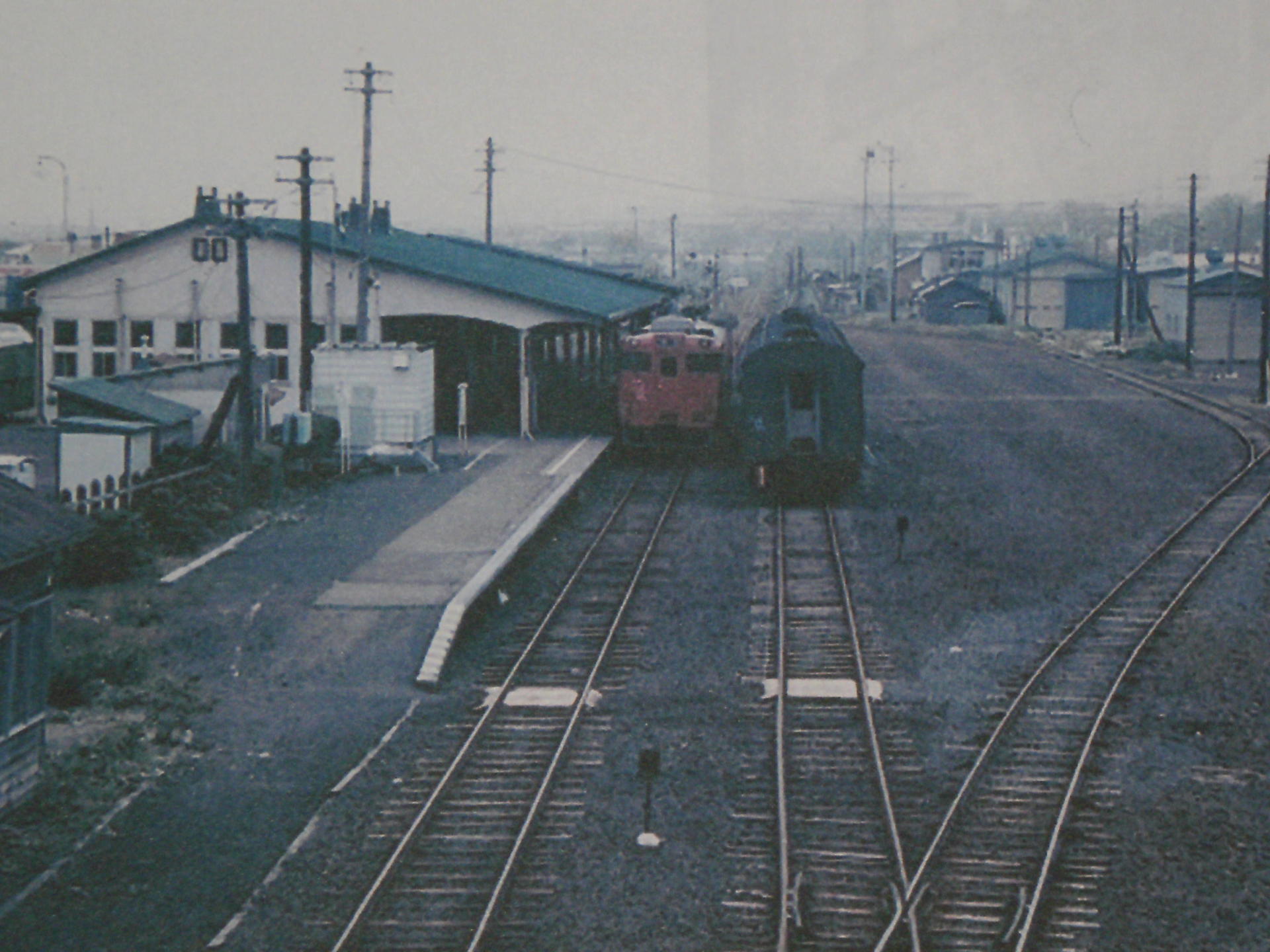 マイコレクション405 〈国鉄根室駅使用〉鉄道気象告知板（赤）〕: 北の鉄ちゃんの部屋